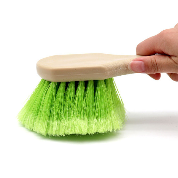 Automobilio valymo šepetys tinka ir ratlankiams