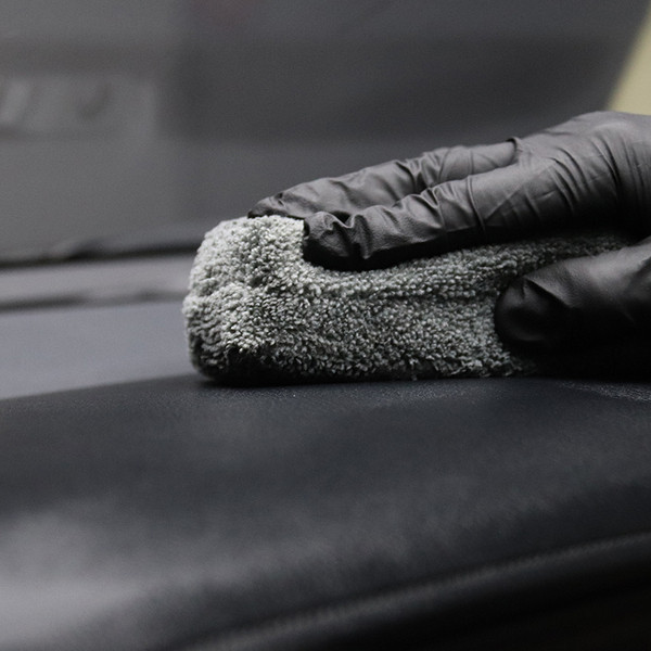 Mikropluošto kempinė automobilio valymui