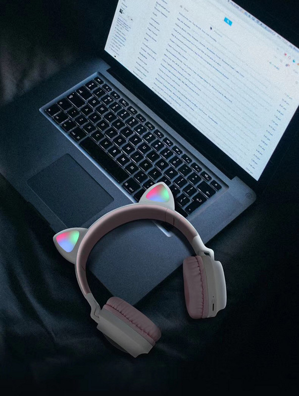 Novi model bluetooth slušalica sa 3D elementom