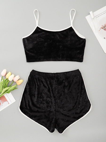 NOVI model ženskog kompleta iz dva dela u crnoj boji