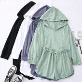 Uue mudeli naiste komplekt kaheosalistest lühikestest pükstest + pluus