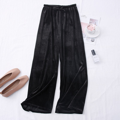 Jauns sieviešu samta bikšu modelis