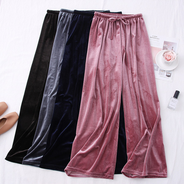 Jauns sieviešu samta bikšu modelis