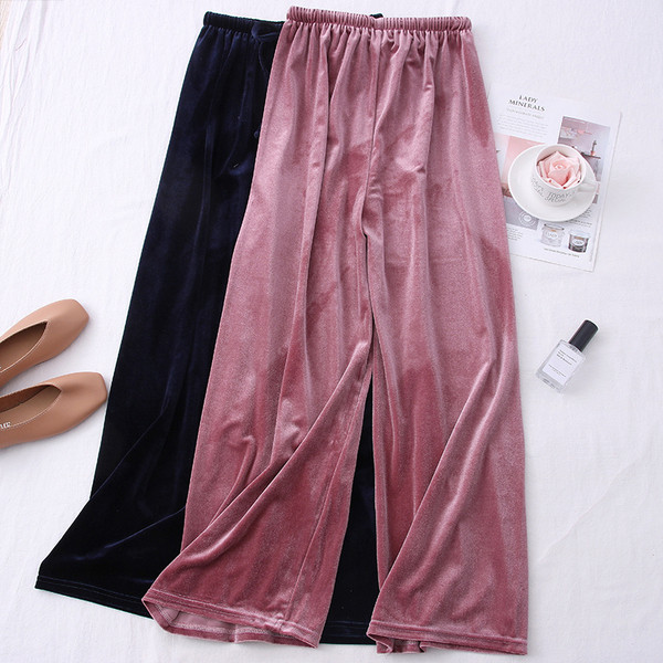 Jauns sieviešu samta bikšu modelis