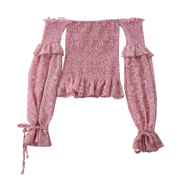 Moderna sieviešu blūze - ar atkailinātiem pleciem un ziedu rakstu