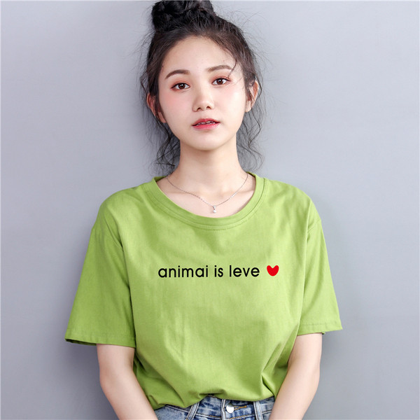 Sporta-gadījuma sieviešu t-krekls ar uzrakstu