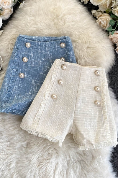 Stílusos női rövidnadrág magas derékkal és gyöngyökkel