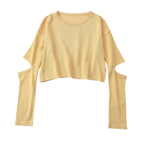 Πουλόβερ μοντέρνο με στρογγυλή λαιμόκοψη και κομμένα μέρη