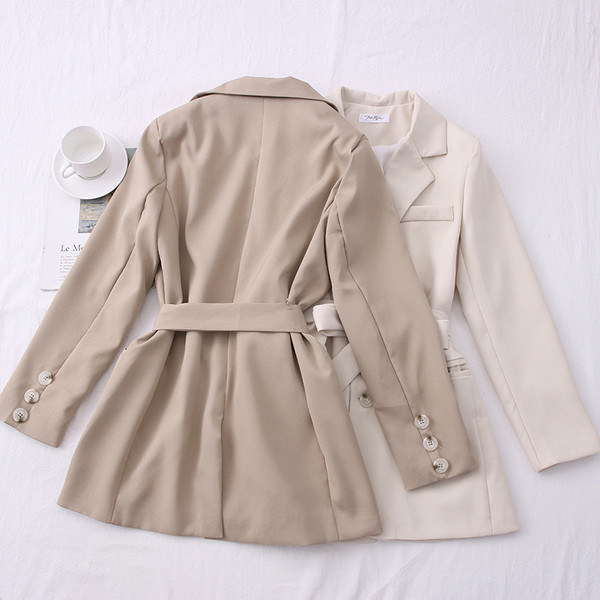 Új modell hosszú női kabát övvel