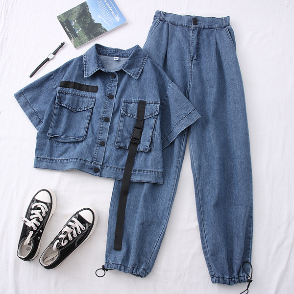 Novi model ženskog traper kompleta iz dva dijela