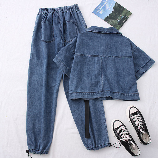 Novi model ženskog traper kompleta iz dva dijela