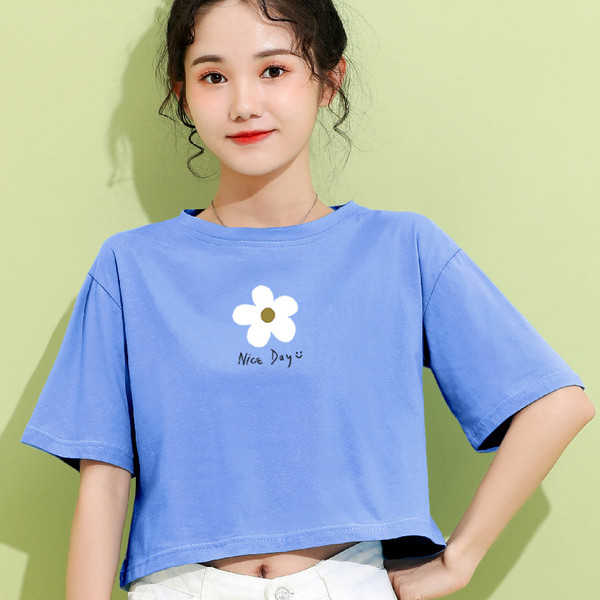 Lilleaplikatsiooniga vabaaja naiste T-särk