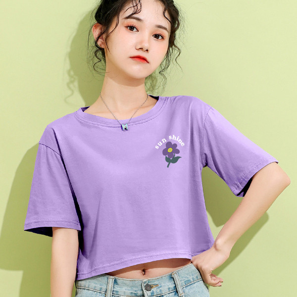 Lilleaplikatsiooniga vabaaja naiste T-särk