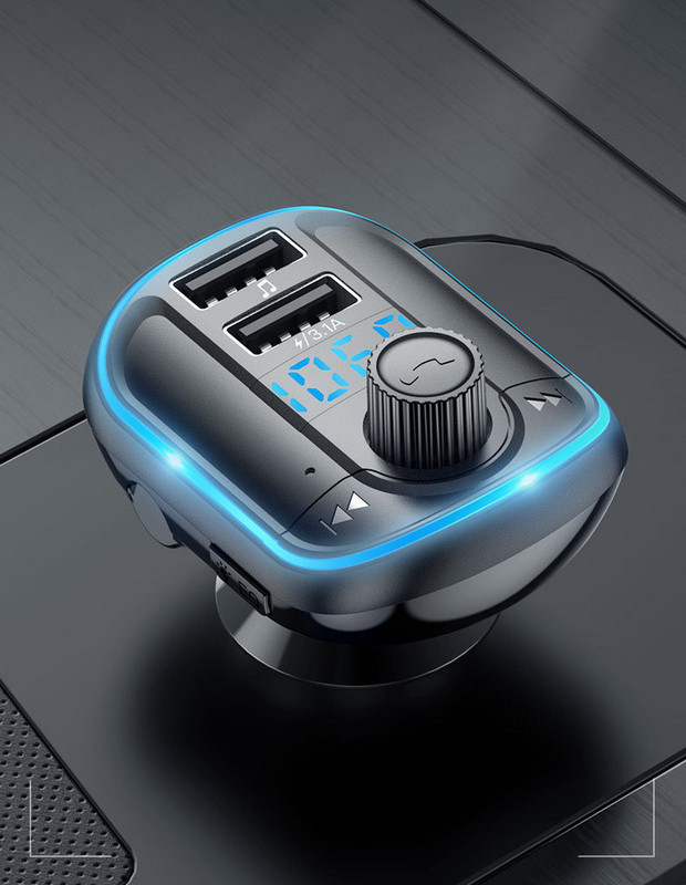 Daudzfunkcionāls raidītājs ar USB lādētāju un Bluetooth