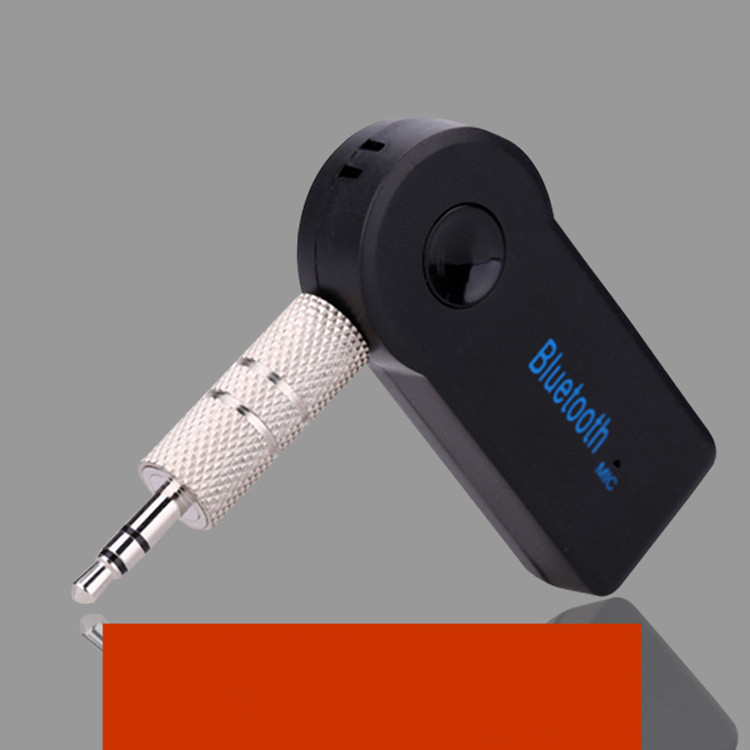 Autós adó Bluetooth és AUX porttal