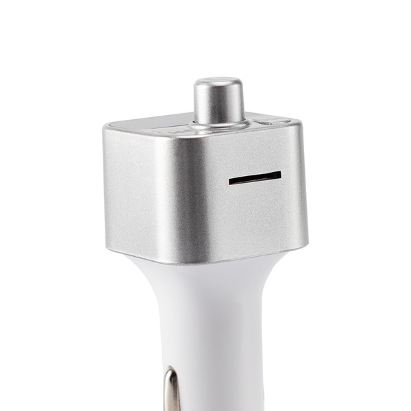 Autós adó LED kijelzővel és Bluetooth-al