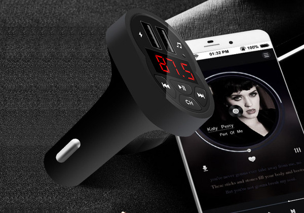 MP3 autós adó Bluetooth és FM funkcióval