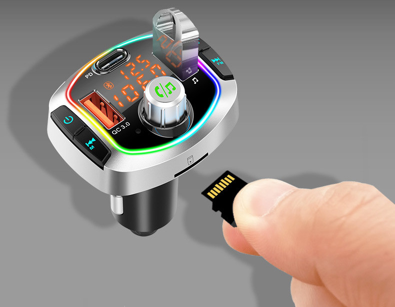 Multifunktsionaalne Bluetoothiga autosaatja