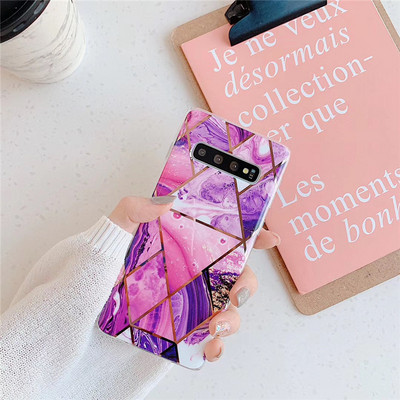 Husa pentru Samsung S10 cu forme geometrice