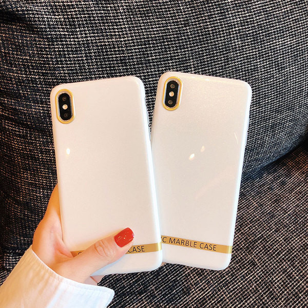 Valge silikoonümbris iPhone X / XS jaoks