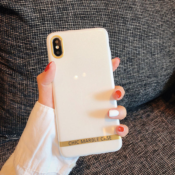 Valge silikoonümbris iPhone X / XS jaoks