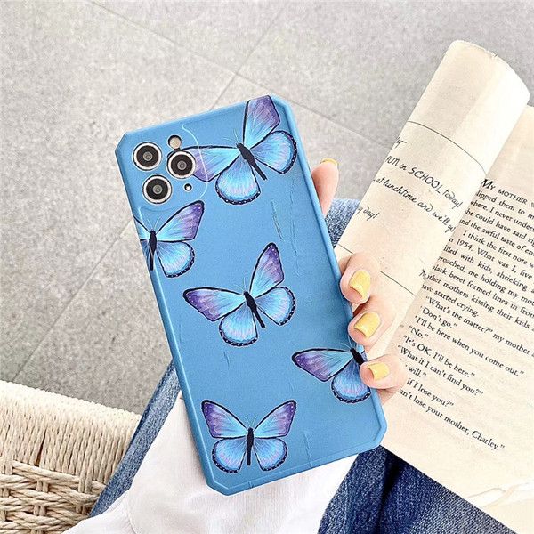 Tok iPhone 11 Pro Max készülékhez pillangókkal