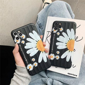 Iphone 11 Pro Max maciņš melnā krāsā ar margrietiņām