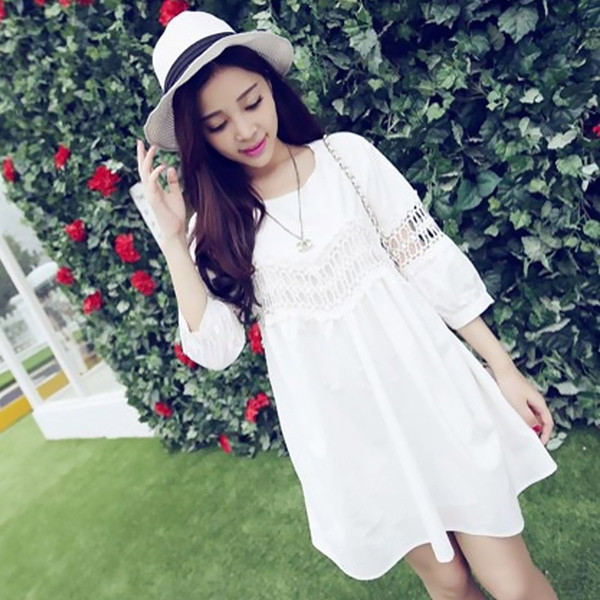 Nyári széles női ruha terhes nők számára, fehér színben