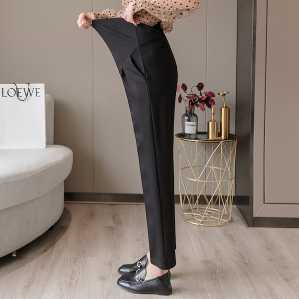 Jauns sieviešu bikšu modelis grūtniecēm