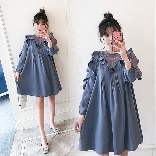 Rochie din sifon cu decolteu oval in albastru