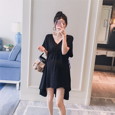 Női ruha spitz nyakkivágással és rövid ujjú három színben