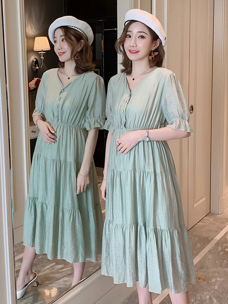 Moderna sieviešu garā kleita ar špica kakla izgriezumu un īsām piedurknēm grūtniecēm