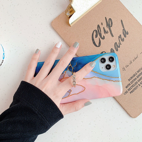 Husa multicolora cu efect de marmura pentru iPhone 11 Pro Max