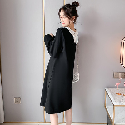 Grūtnieču kleita ar garām piedurknēm un ovālu kakla izgriezumu