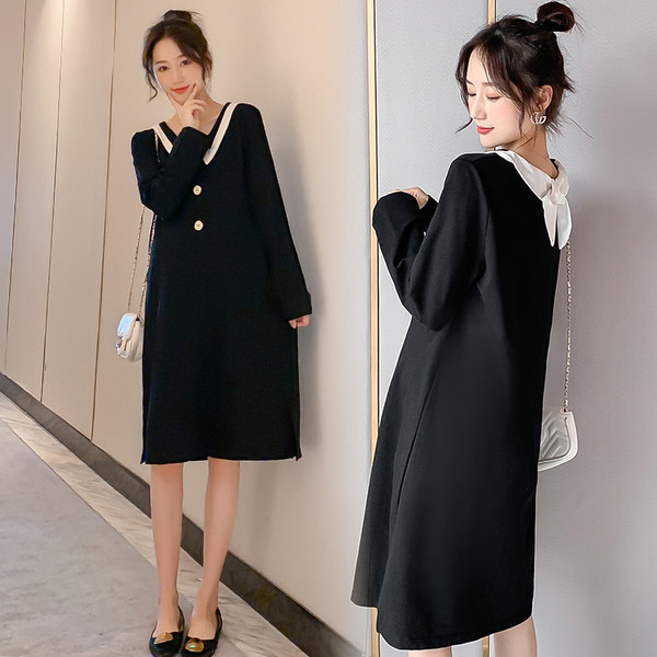 Grūtnieču kleita ar garām piedurknēm un ovālu kakla izgriezumu