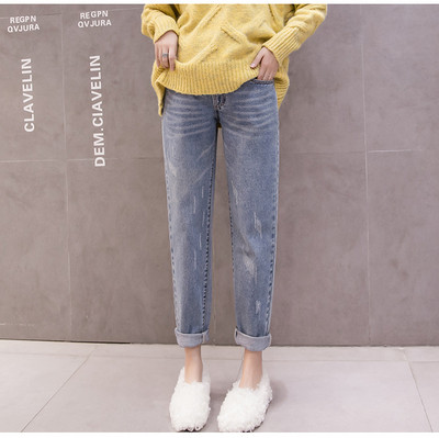 Šiuolaikiniai džinsai nėščioms moterims tiesus modelis