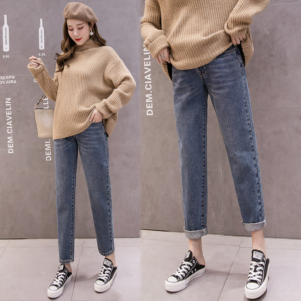 Šiuolaikiniai džinsai nėščioms moterims tiesus modelis