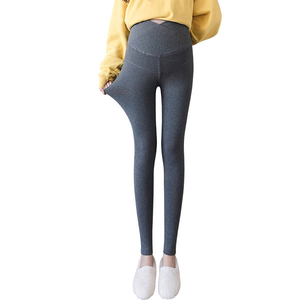 Igapäevased naiste retuusid rasedatele mustas ja hallis