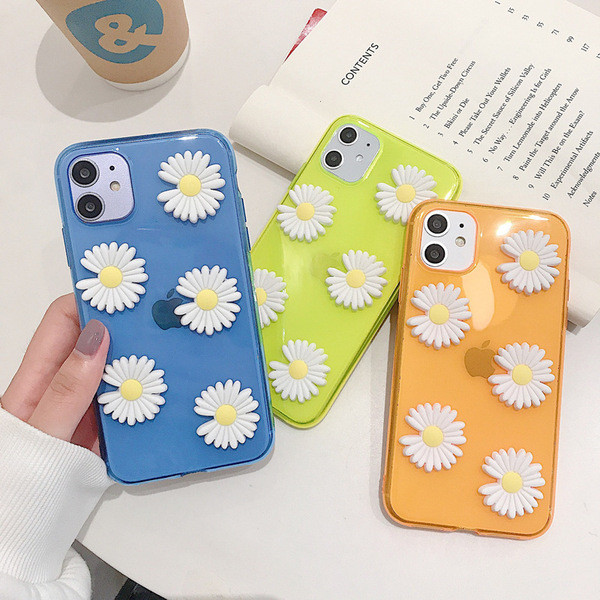 iPhone 11 futrālis ar 3D margrietiņu