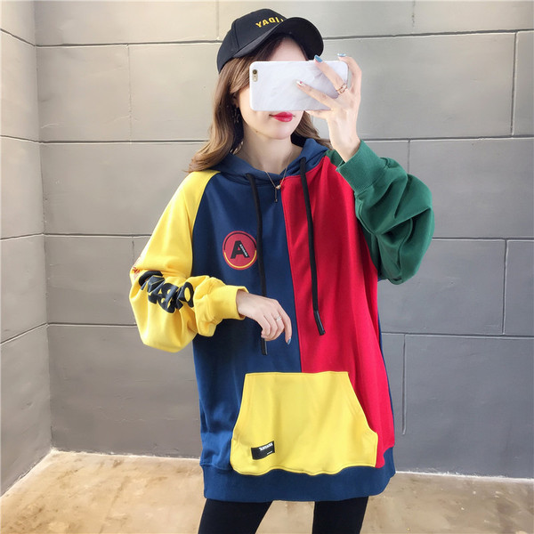 Spalvingi moteriški megztiniai nėščiosioms