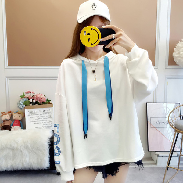 Naujo modelio moteriškas megztinis su gobtuvu nėščiosioms