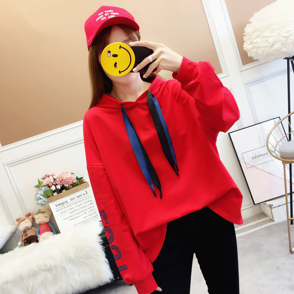 Naujo modelio moteriškas megztinis su gobtuvu nėščiosioms