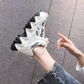 Női őszi tornacipő durva talppal, fűzővel három színben