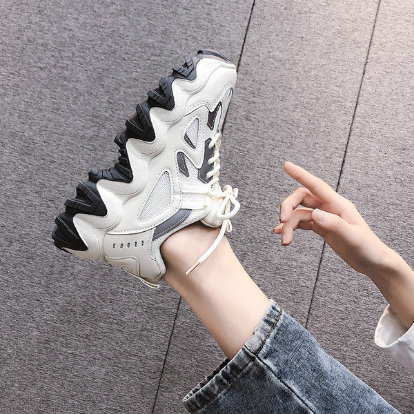 Női őszi tornacipő durva talppal, fűzővel három színben