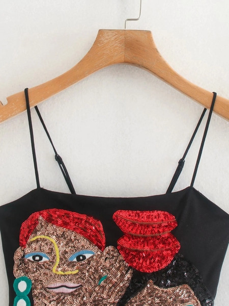 Jauna modeļa īss topus ar plānām lencēm un fliteriem