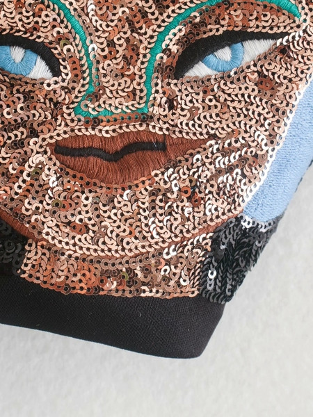 Jauna modeļa īss topus ar plānām lencēm un fliteriem