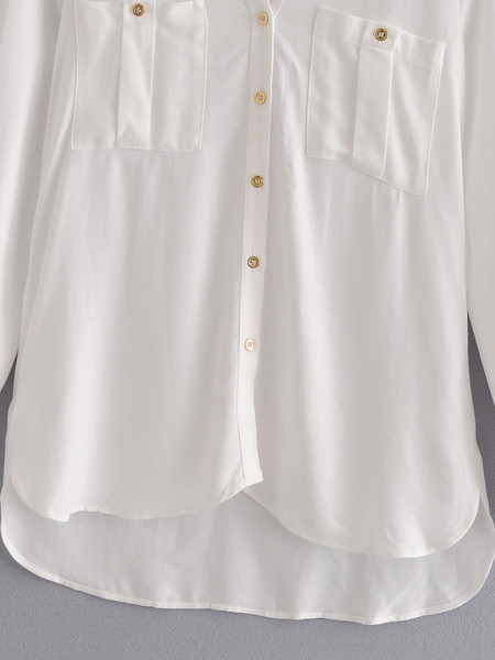 Új modell alkalmi ing gombokkal és zsebekkel