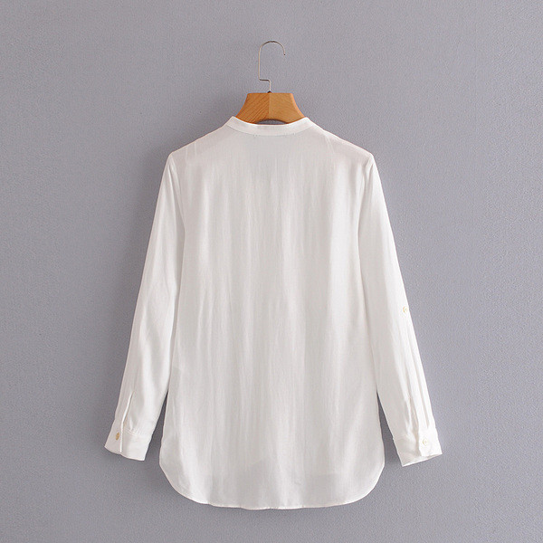 Új modell alkalmi ing gombokkal és zsebekkel