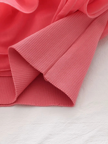 Lühike ühe rihma ja lokkidega rinnakas