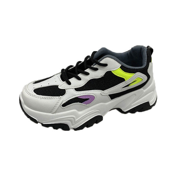 Γυναικεία αθλητικά παπούτσια με κορδόνια και τραχιά σόλα σε μαύρο και άσπρο χρώμα